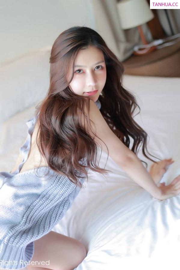 尹甜甜  宅男杀手尹甜甜 开背毛衣女友视觉第4张图片